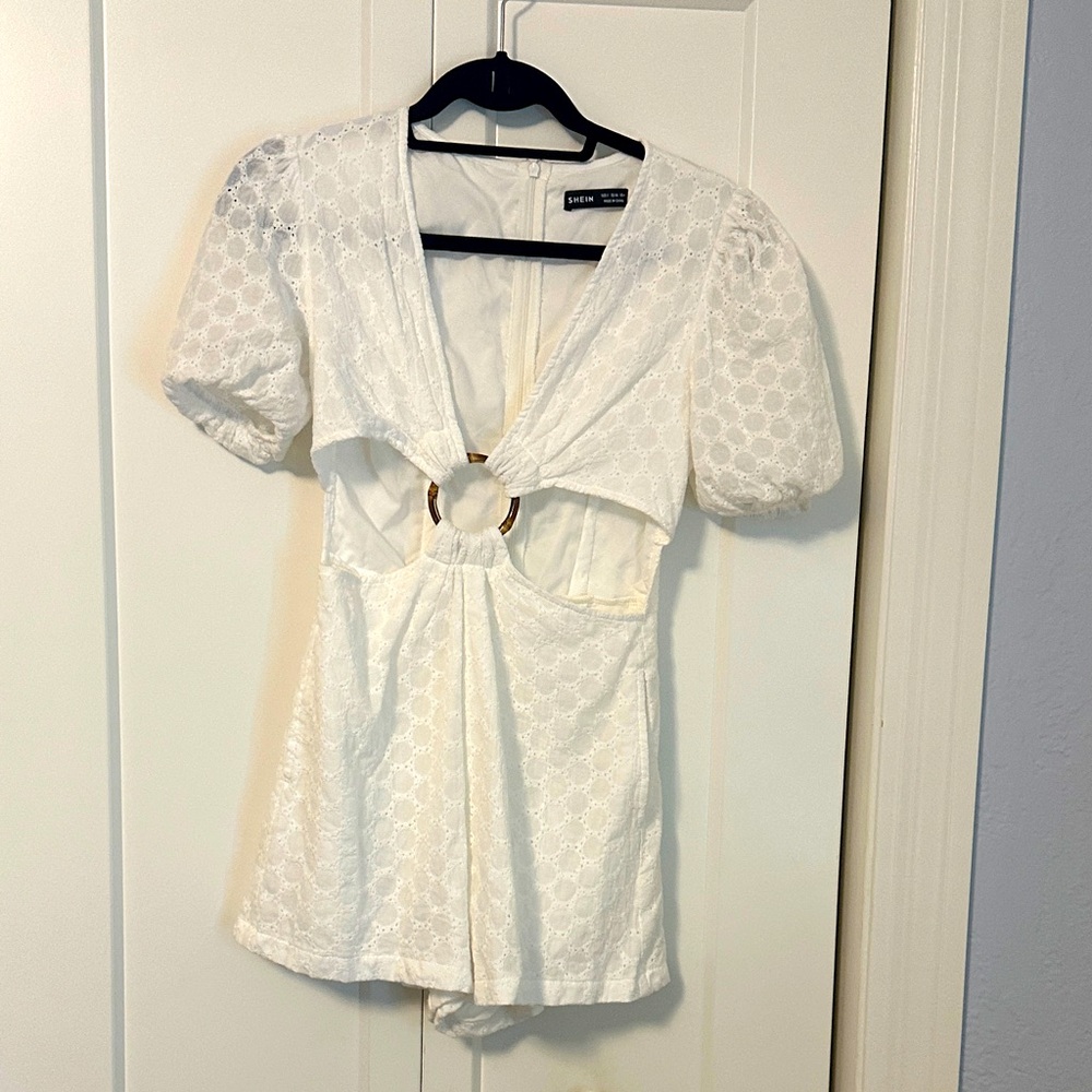 SHEIN Ivory Lace Ring Detail Bodysuit